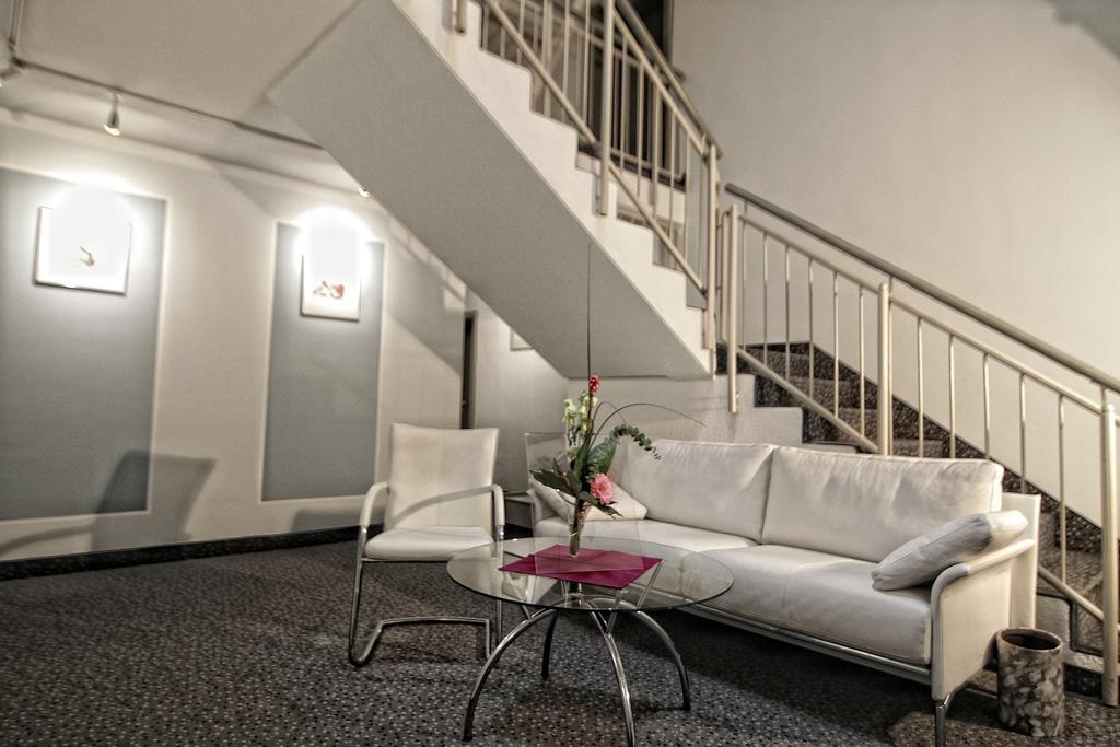 Art-Hotel Erlangen Bagian luar foto