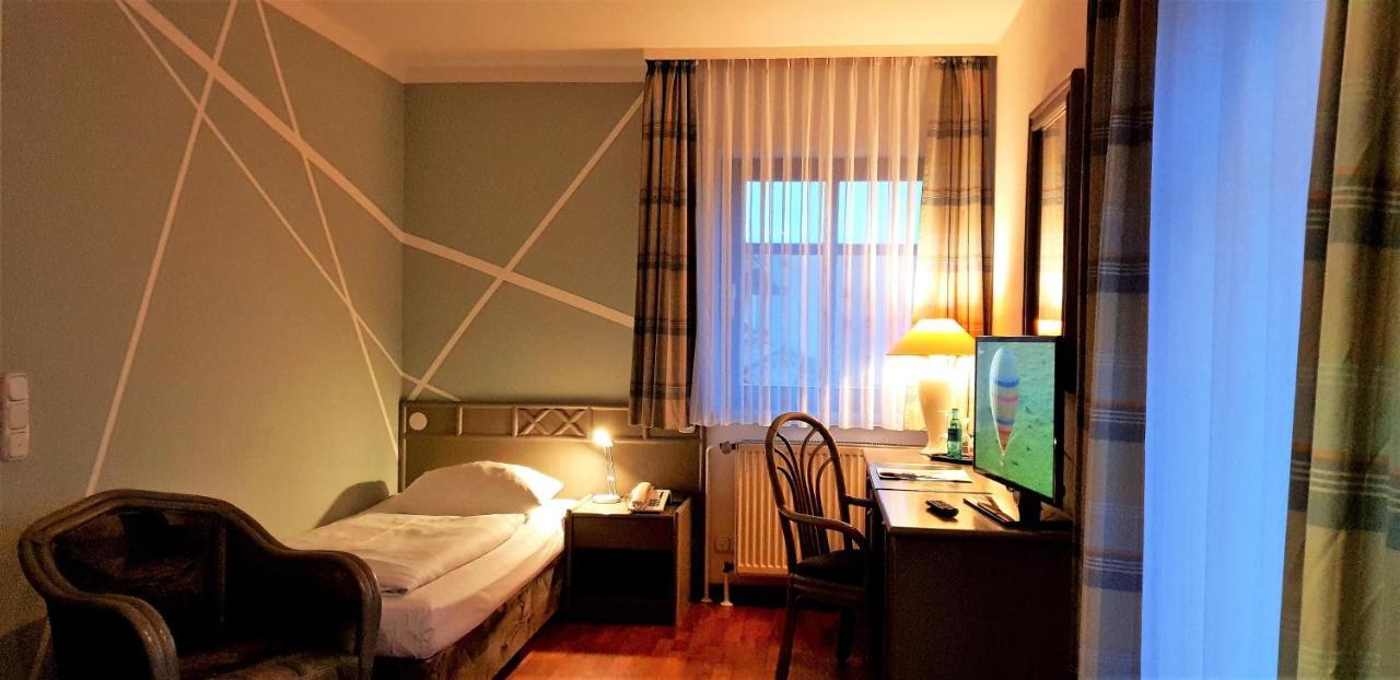 Art-Hotel Erlangen Bagian luar foto